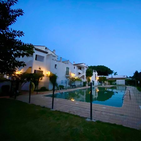 Benamara Gardens Apartment エステポナ エクステリア 写真